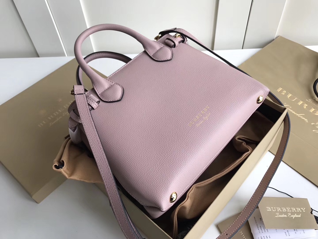 Burberry_The_Banner-34_1